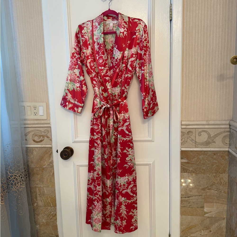 Oscar de la Renta Satin Red Floral Women's Robe